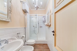 Chambre Double Luxe pour 1 personne, 1 lit double, vue ville | Salle de bain