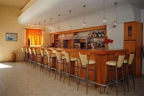 Bar (on property) - Kalimera Suites (Kos)