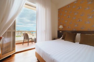 舒适客房 | 1 多间卧室、迷你吧、客房内保险箱、办公桌