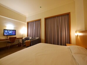 Superior Room | Desk, free WiFi, bed sheets - Premier Hotel (Sibu)