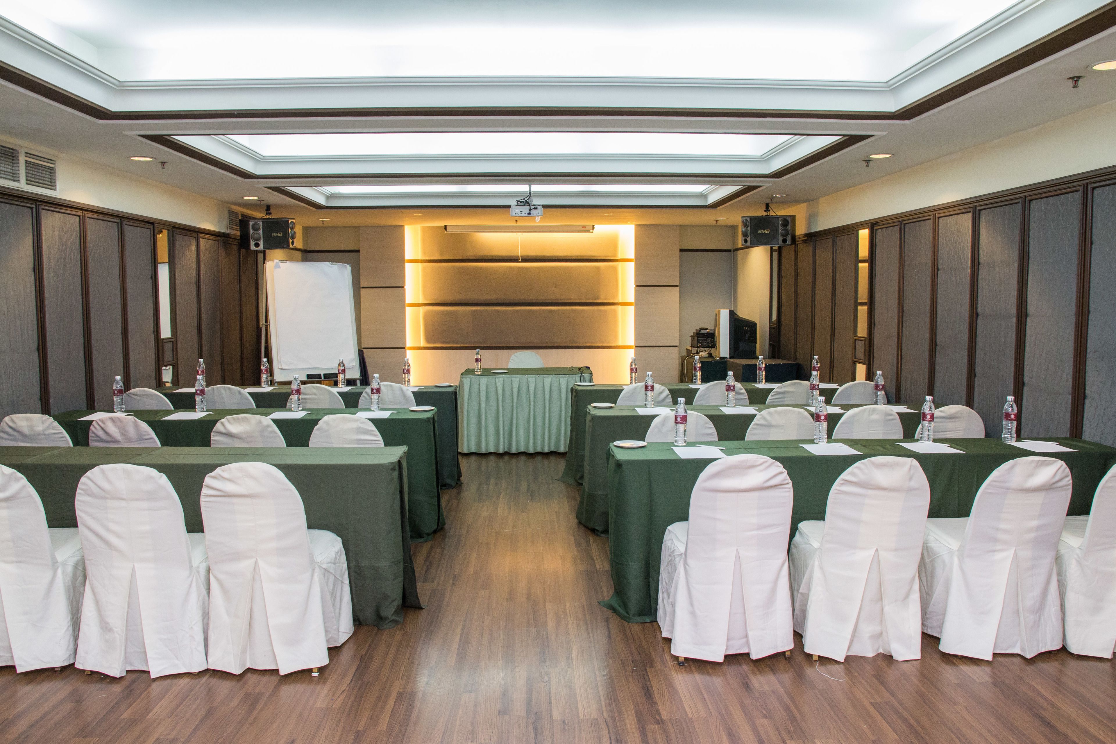 Meeting facility