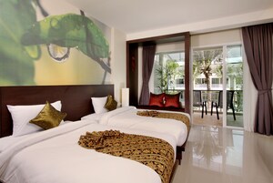 Deluxe Room, Pool Access (Stair aways) | Minibar, in-room safe, desk, blackout drapes