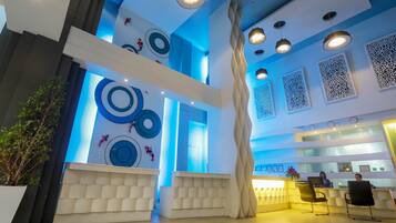 Mostrador de check-in y check-out
