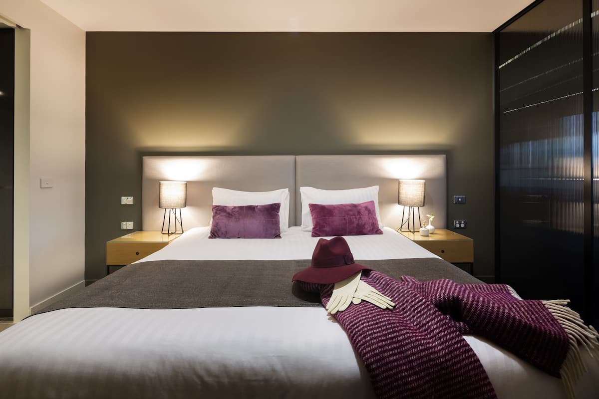 premium bedding, minibar, in-room safe, desk