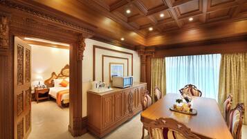 Tanjore Suite | In-room dining