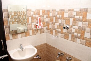 淋浴设施、免费洗浴用品、毛巾