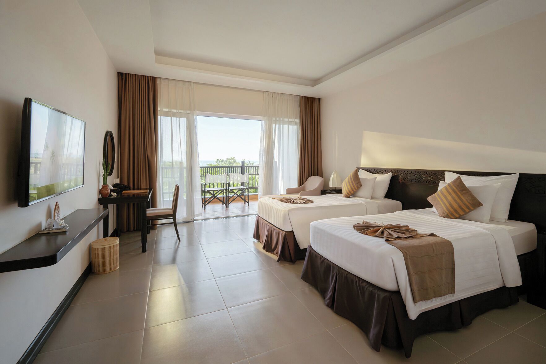 1 phòng ngủ, minibar, két bảo mật tại phòng, bàn 