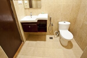 Standard Room | Bathroom