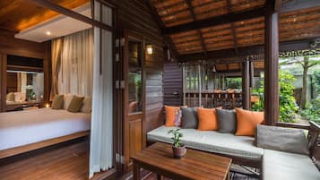 Vila (Grand Deluxe Villa) | Roupas de cama premium, frigobar, cofres nos quartos, cortinas blackout