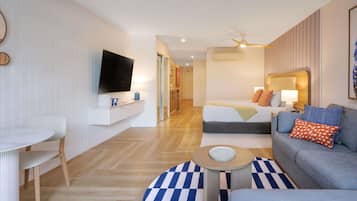 Studio, 1 Double Bed | Premium bedding, in-room safe, desk, soundproofing