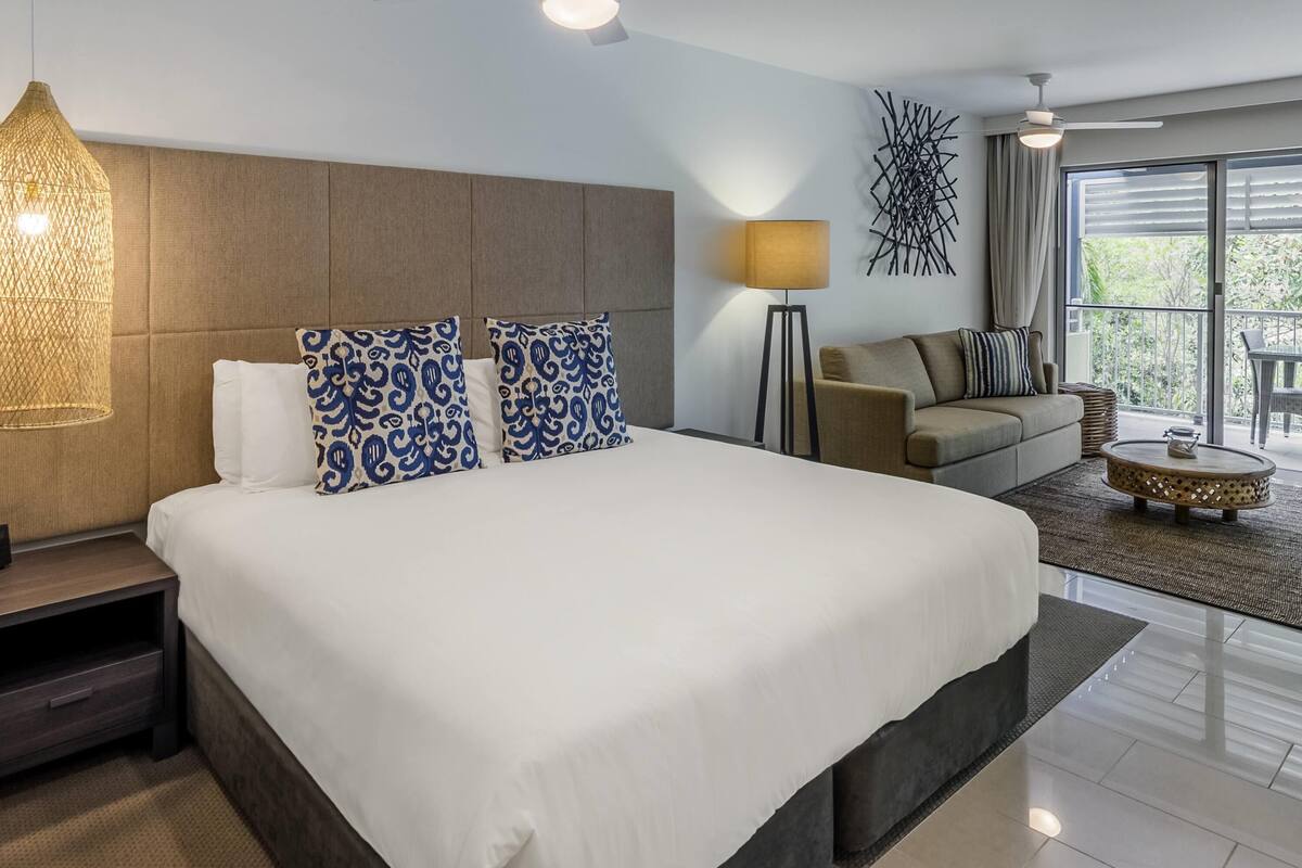 Studio, 1 Double Bed | Premium bedding, in-room safe, desk, soundproofing