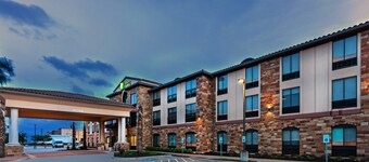 Holiday Inn Express & Suites Austin NW - Lakeway by IHG