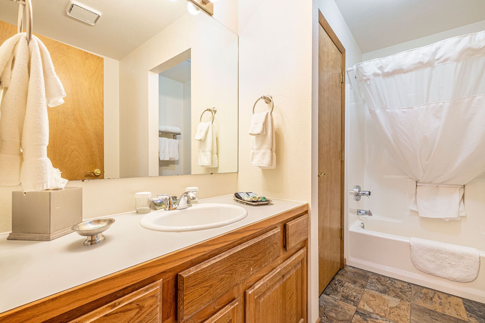 mountain, one bedroom suite (1 queen bed and sofa bed) | bathroom | free toiletries, hair dryer, towels