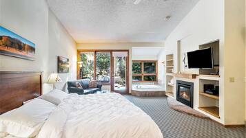 1 bedroom, premium bedding, iron/ironing board, free WiFi