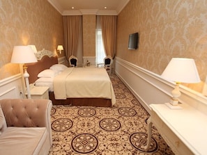 Junior Suite | Free WiFi, bed sheets, alarm clocks, wheelchair access