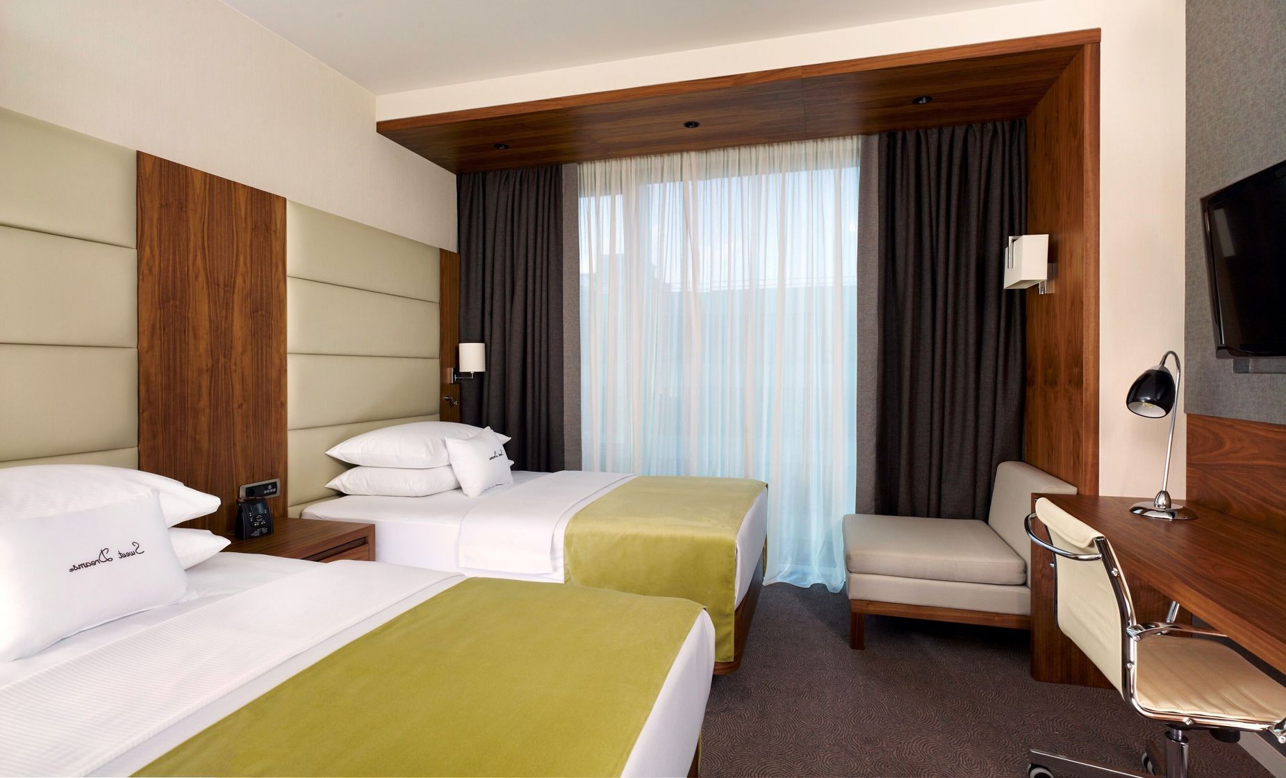 Hypo-allergenic bedding, minibar, in-room safe, desk