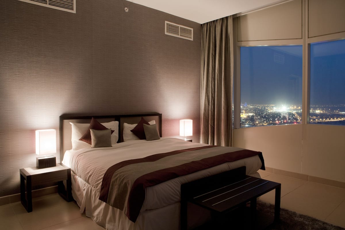 In-room safe, desk, blackout curtains, free WiFi