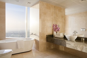 Deluxe Apartment, 2 Bedrooms | Bathroom - Nassima Tower Hotel Apartments (Dubai)