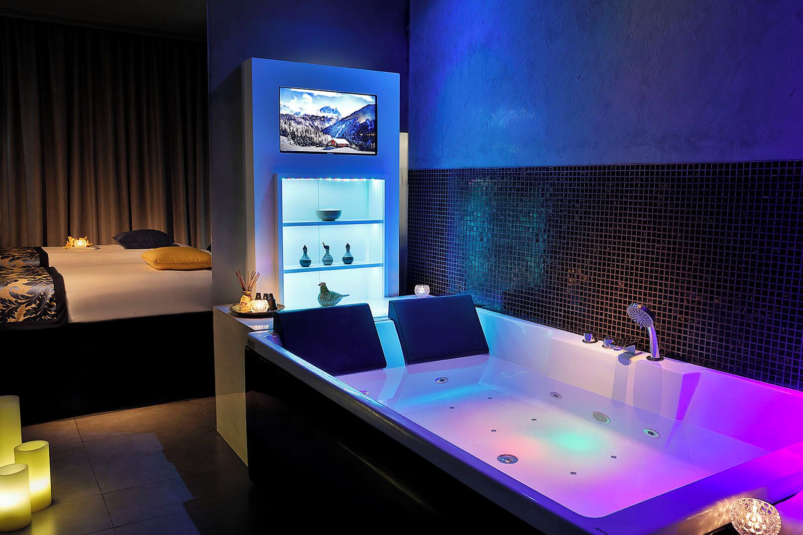 Couples treatment room(s), body treatments, aromatherapy