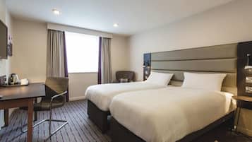 Standard Twin Room, Accessible Bathtub