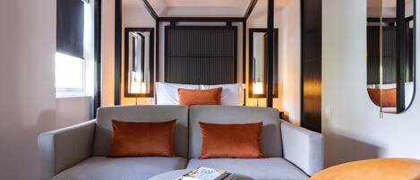 小型套房 | 1 多间卧室、客房内保险箱、办公桌、熨斗/熨板