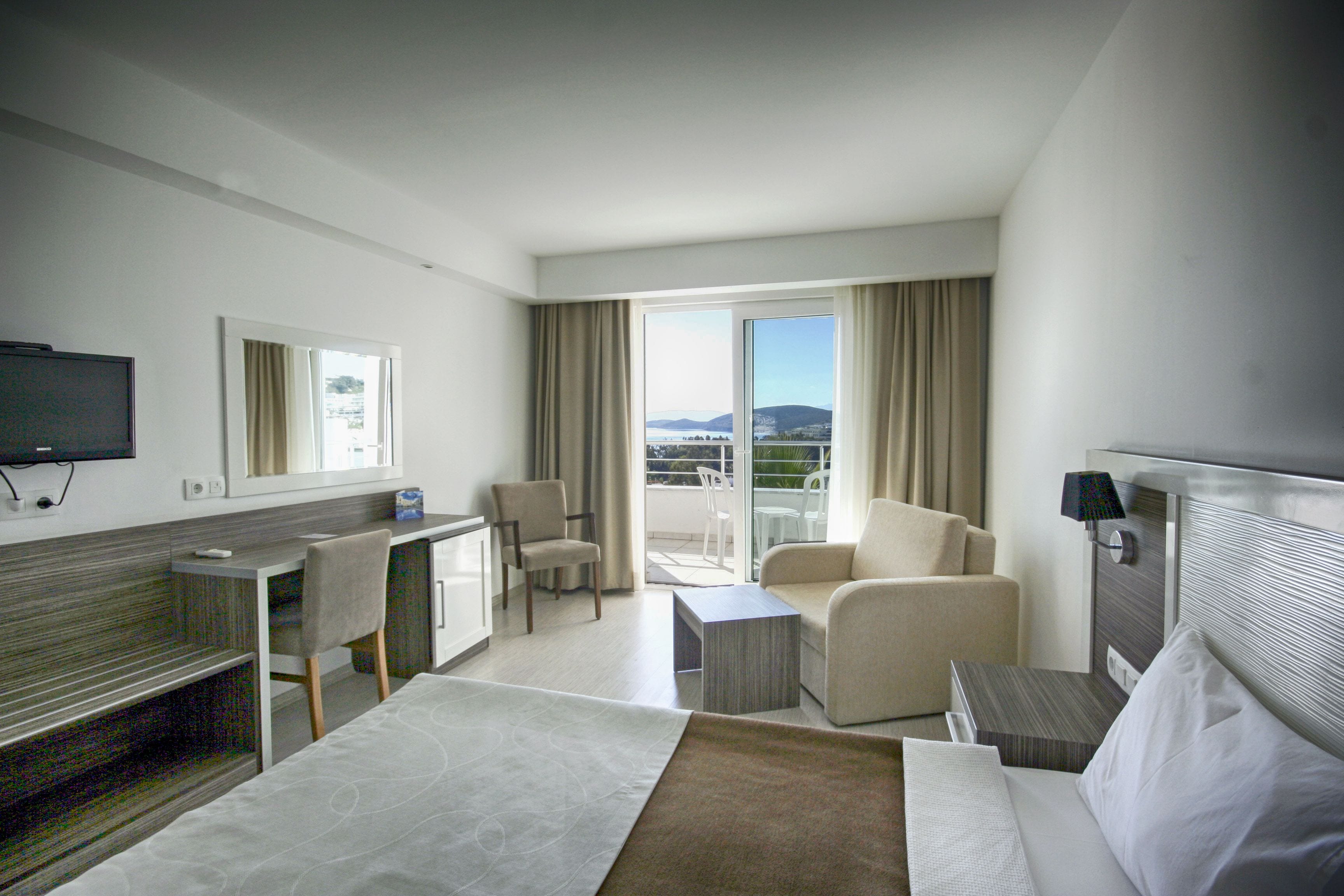 free cots/infant beds, free rollaway beds, free wifi