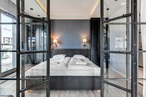 Iron/ironing board, cots/infant beds, rollaway beds, free WiFi - Apartinfo Waterlane Apartments (Gdansk)