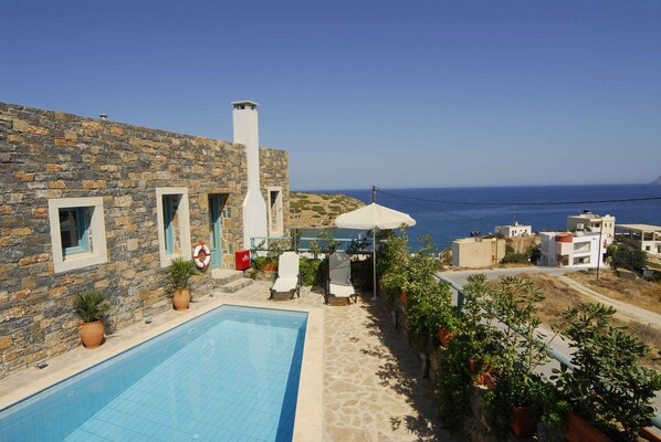 3 piscinas al aire libre