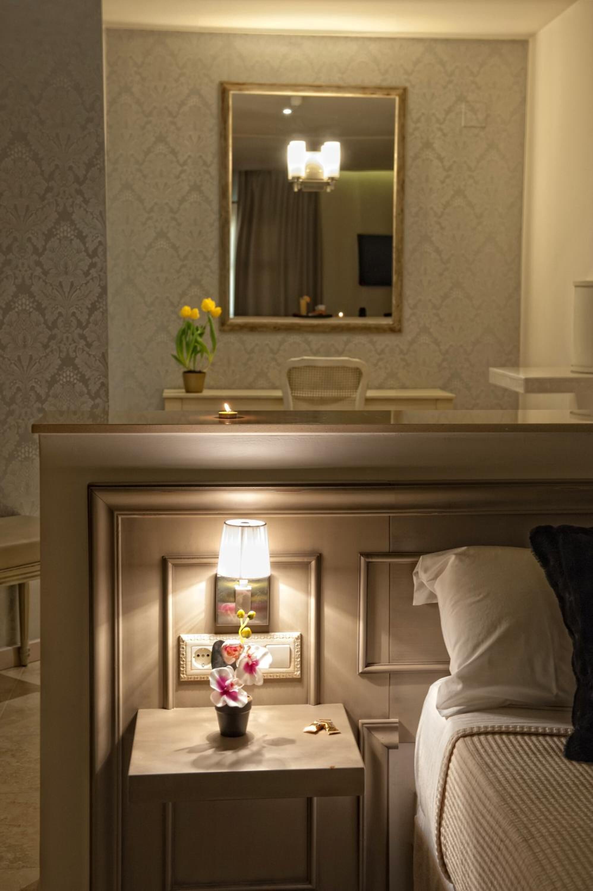 premium bedding, down duvets, pillow-top beds, in-room safe