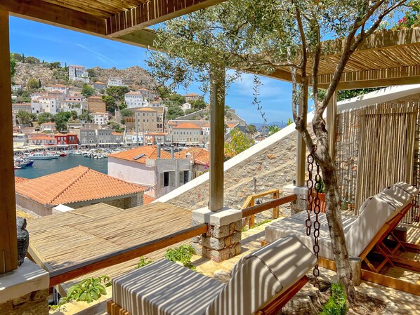 Exterior - PortaDelMare Deluxe Suites (Hydra)