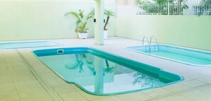 Piscina interna, piscina externa