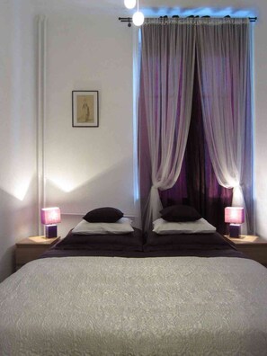 Leilighet | Strykejern/-brett og sengetøy