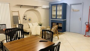 Free daily buffet breakfast  - Al Casale del Veio B&B (Rome)