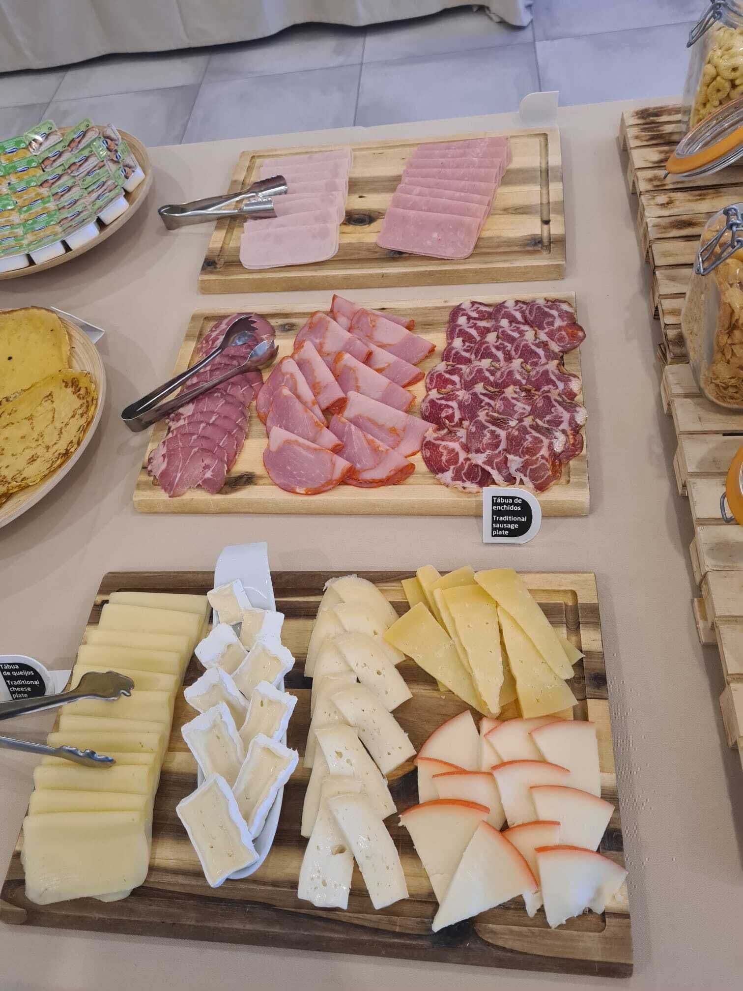 Bữa sáng buffet