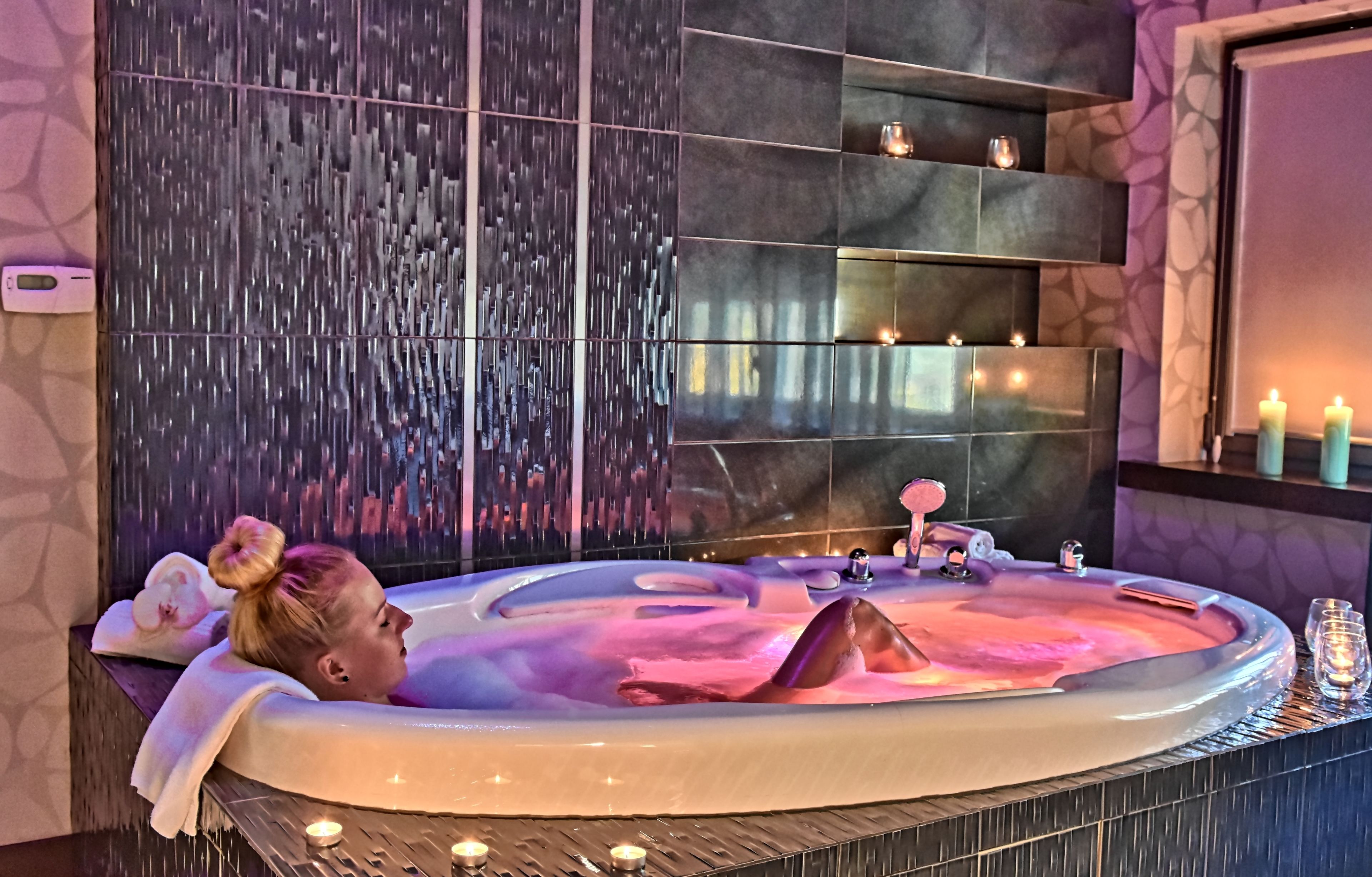 couples treatment room(s), body treatments, aromatherapy, body scrubs