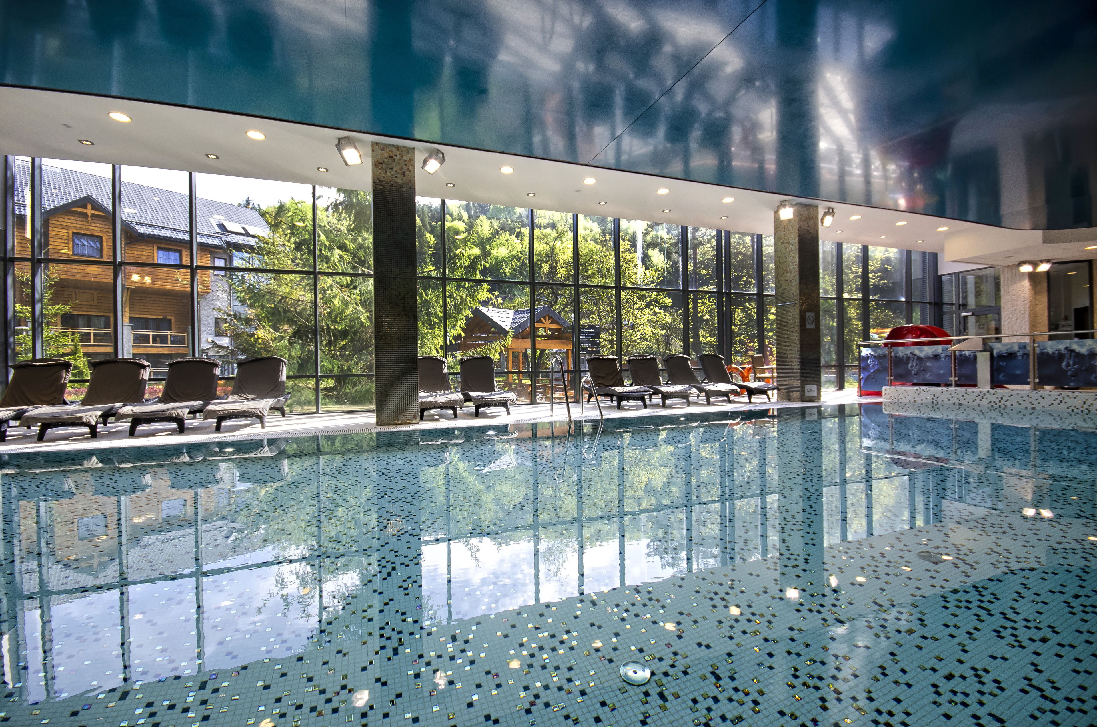 indoor pool, open 7 am to 11 pm, pool loungers