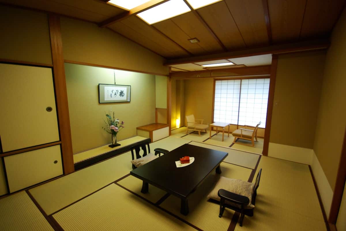 Traditional Room, Multiple Beds | In-room safe, free WiFi