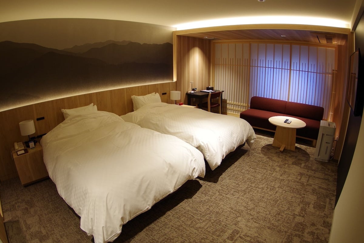 In-room safe, free WiFi