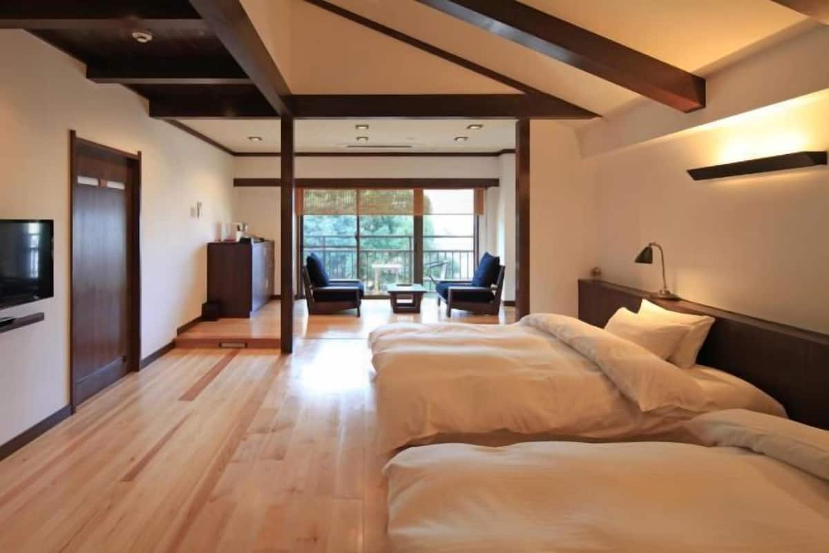 In-room safe, free WiFi