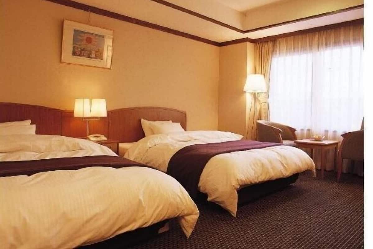 In-room safe, free WiFi