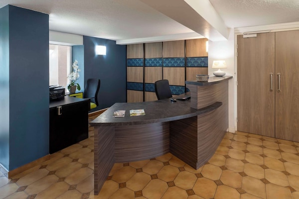Sure Hotel By Best Western Saintes - Saintes