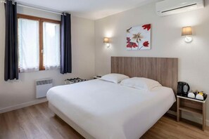 Comfort Room, 1 Queen Bed, Non Smoking - Sure Hotel by Best Western Saintes (Saintes)