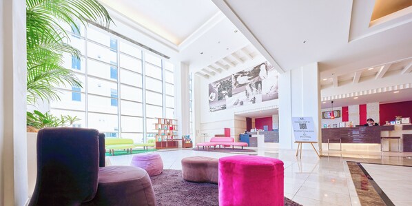 Lobby - Mercure Okinawa Naha (Naha)