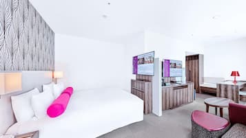 Privilege King Room | Premium bedding, pillowtop beds, in-room safe, desk