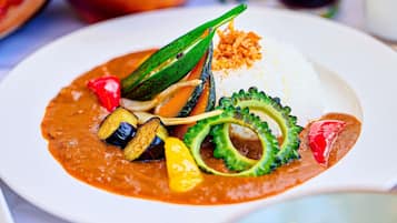 Petit déjeuner buffet (2200 JPY par personne)