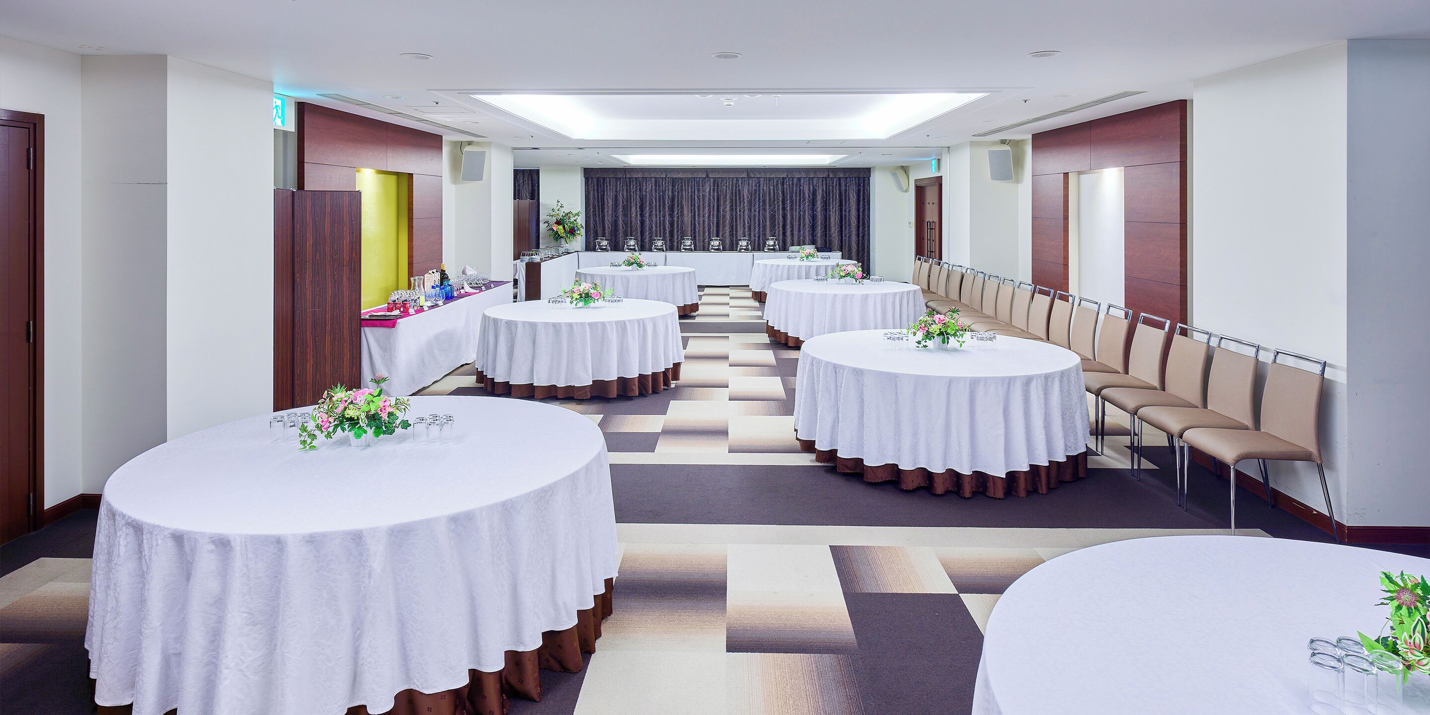 banquet hall
