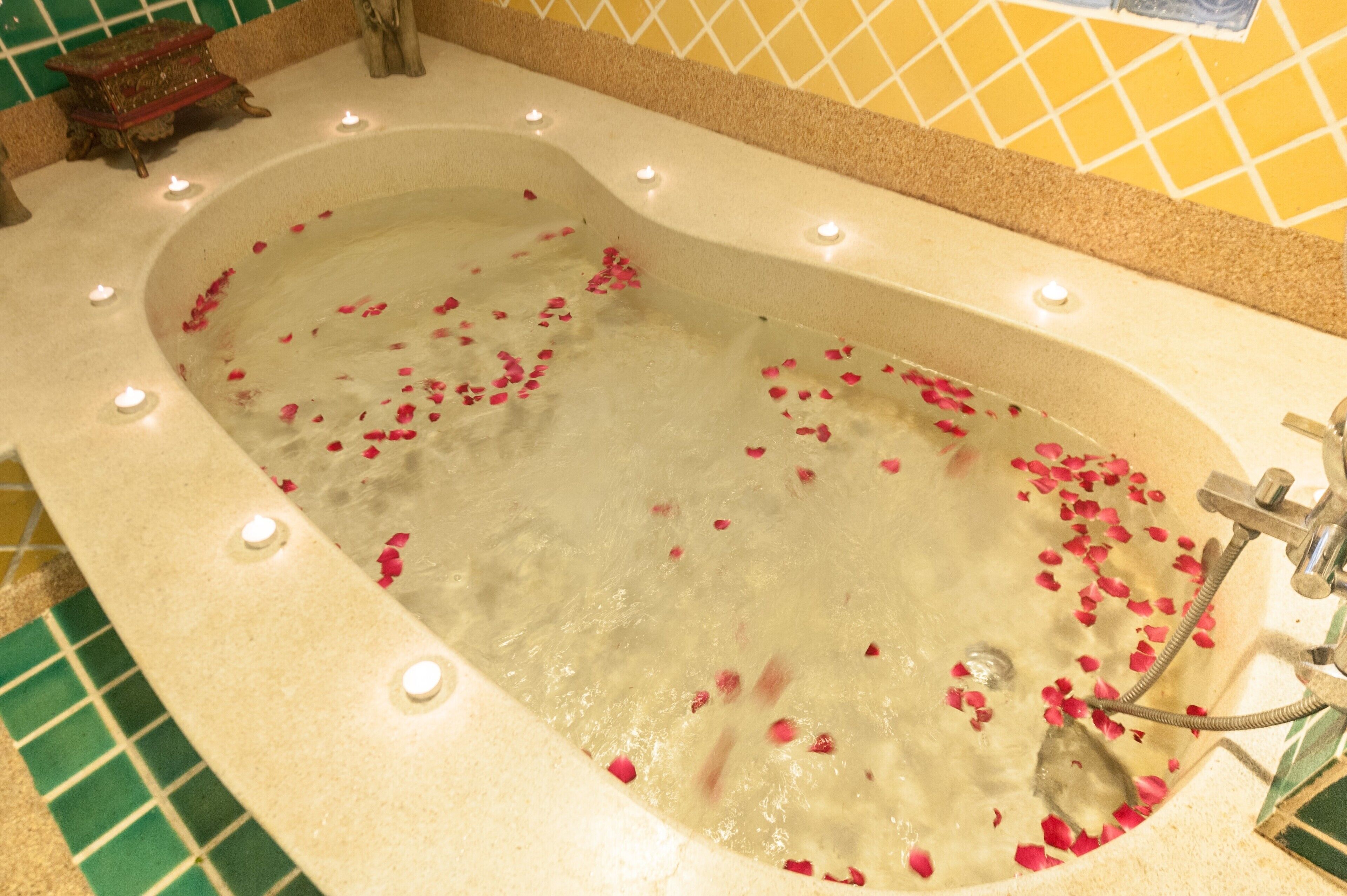 Junior Suite, 1 King Bed, Jetted Tub | Jetted bathtub