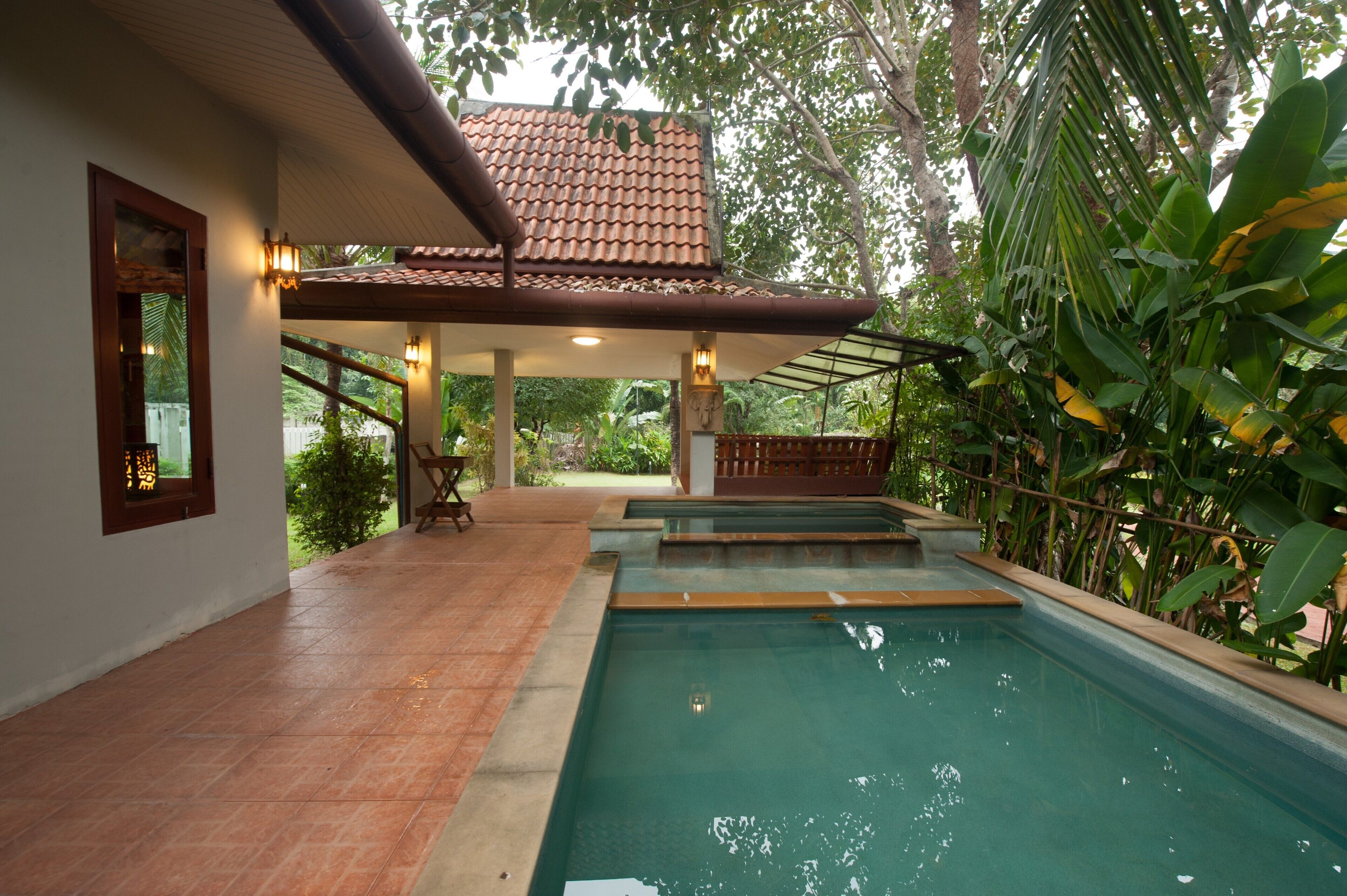 Familie villa, privézwembad | Uitzicht vanuit de kamer