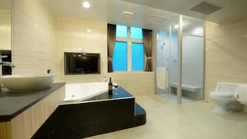 Deluxe Room, 1 Double Bed | Bathroom | Separate bathtub and shower, jetted bath, rainfall showerhead