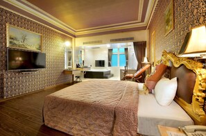 Habitación Deluxe, 1 cama matrimonial | Escritorio, insonorización y wifi gratis